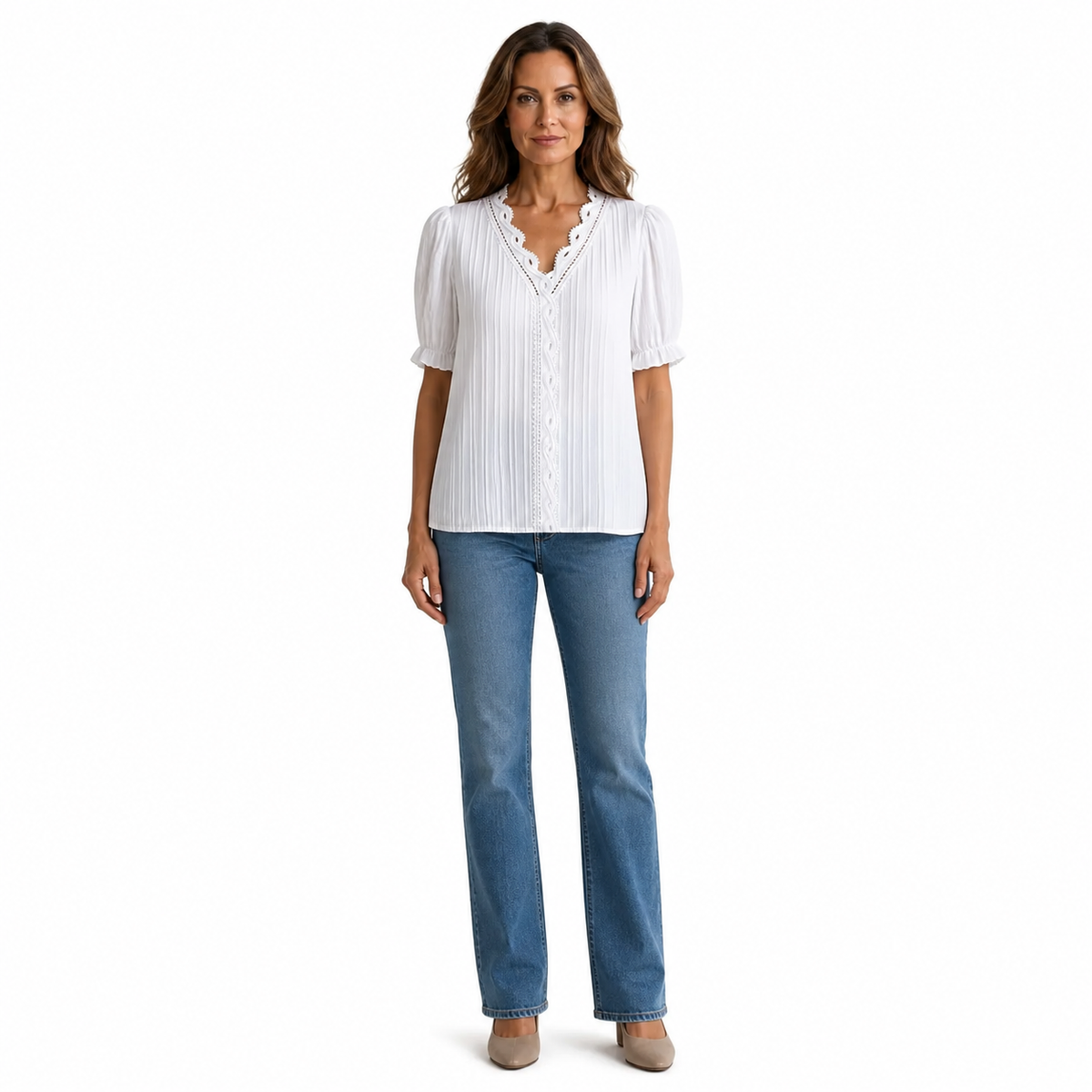 Blusa blanca de manga corta con escote en V