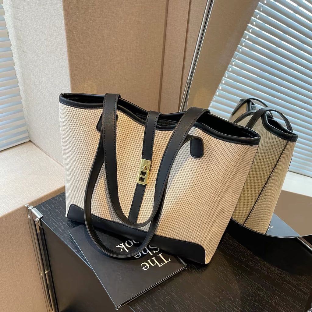 Bolso bimaterial atemporal