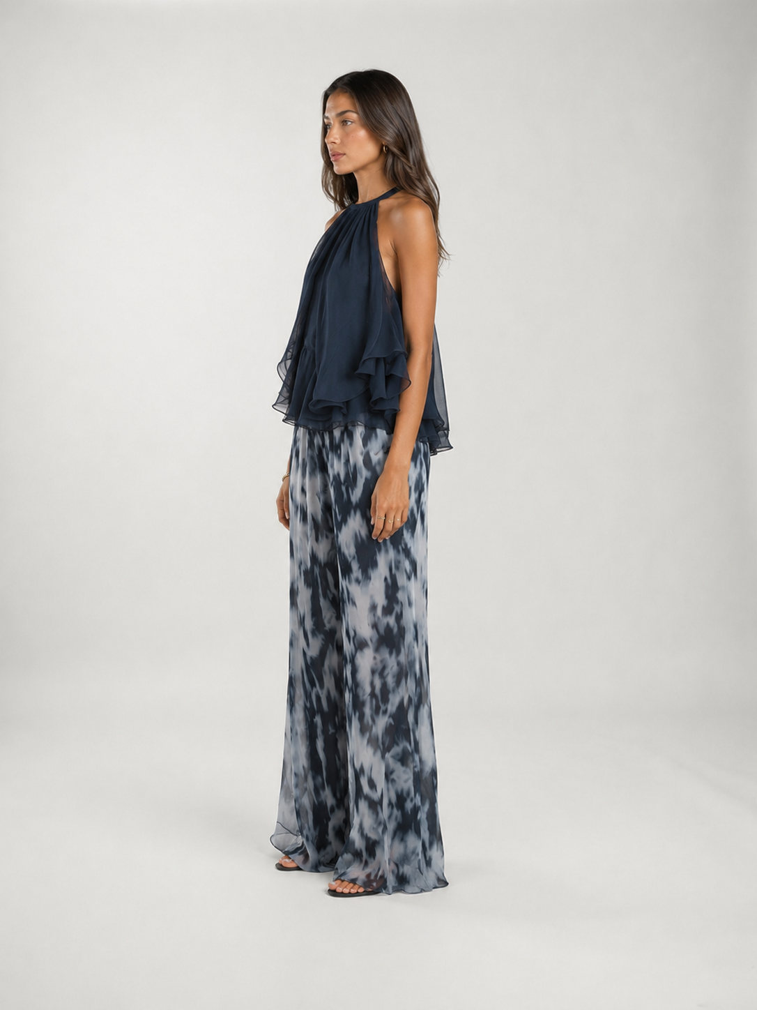 Conjunto Laura de dos piezas con top fluido y pantalón estampado
