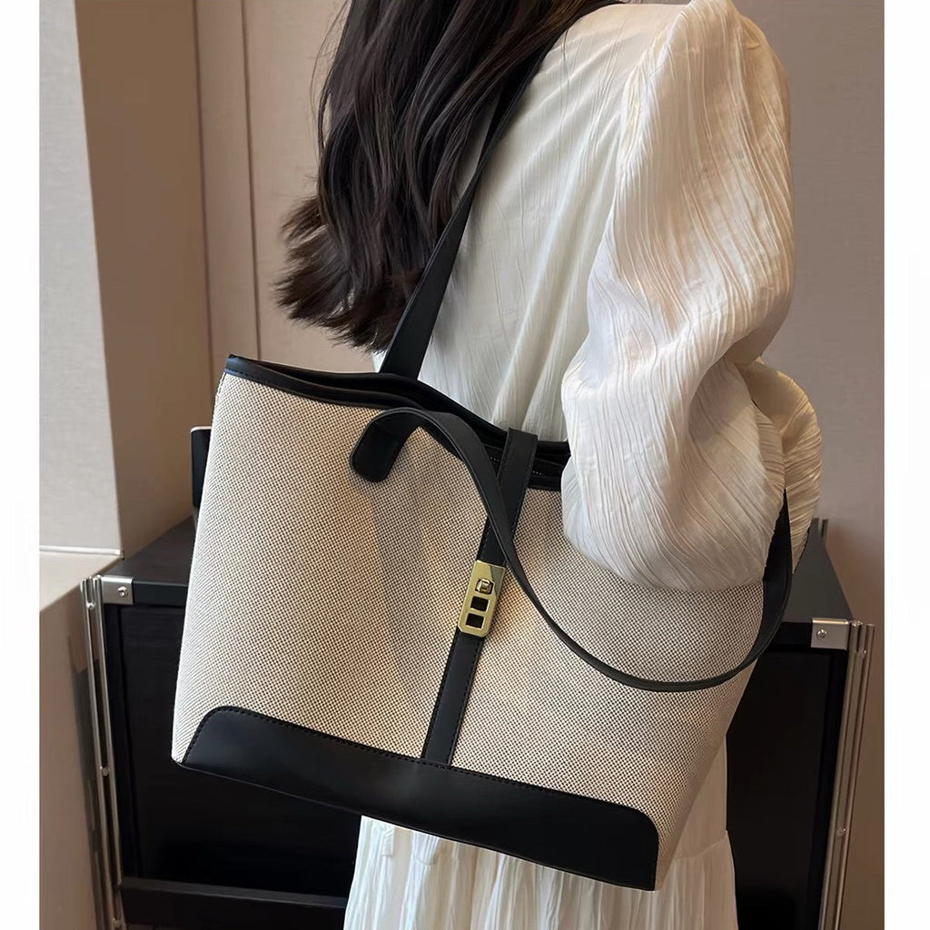 Bolso bimaterial atemporal