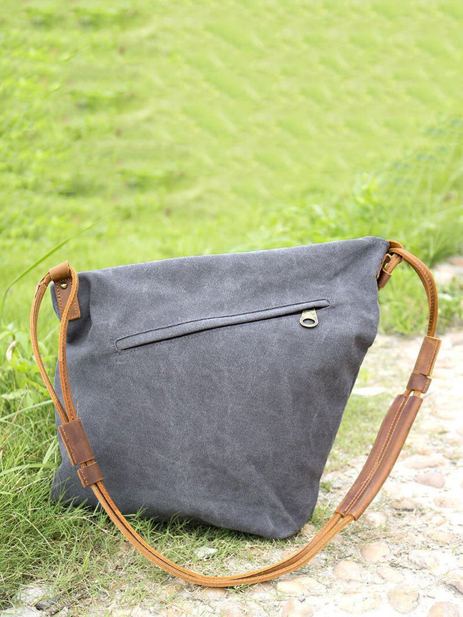 Borsa a tracolla in tela e pelle da donna