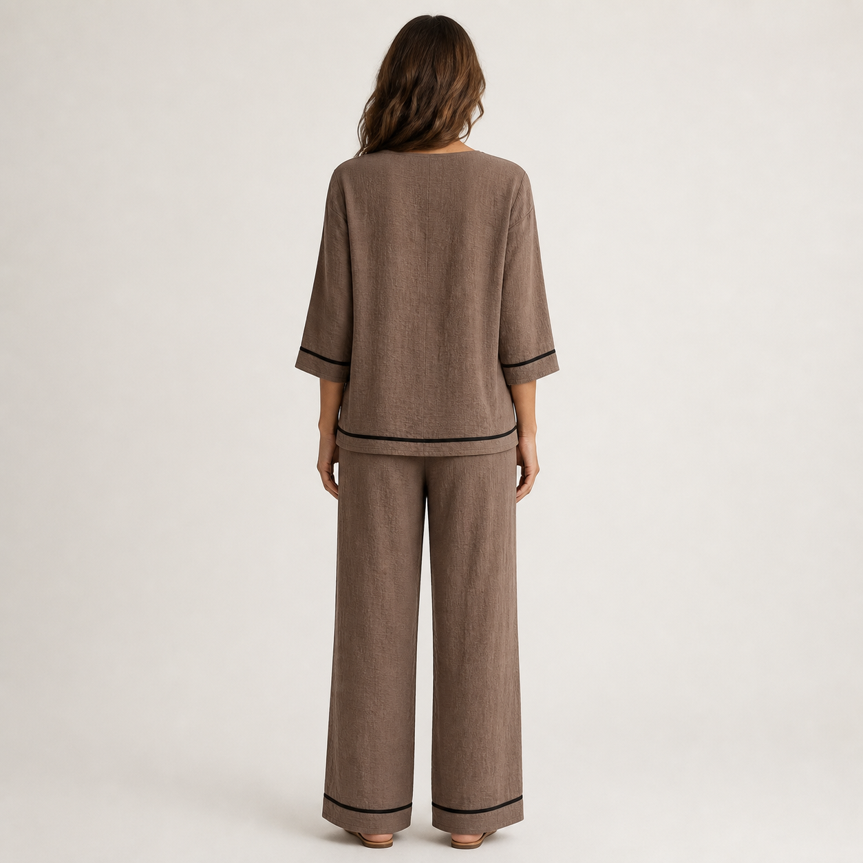 Conjunto Altea de dos piezas con blusa holgada y pantalón fluido