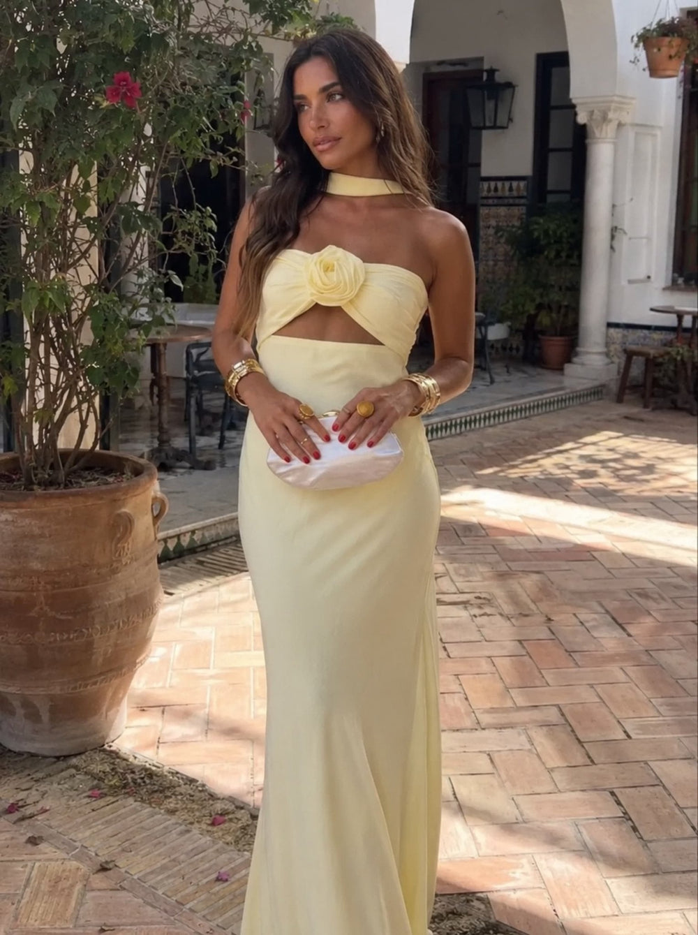 Silvia™ | Vestido largo con adorno de rosa