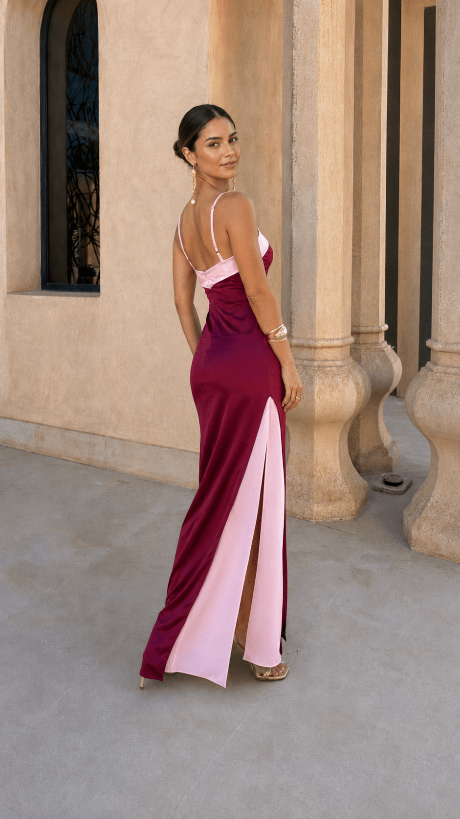 Teresa™ | Vestido largo de satén con escote cruzado